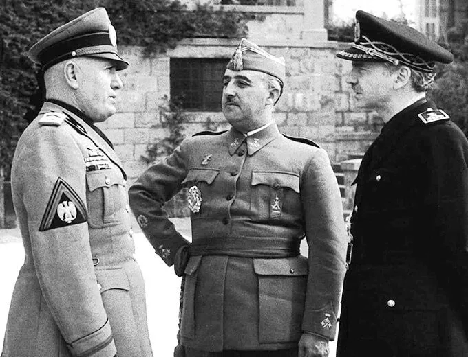 ¿Dónde está enterrado Mussolini?