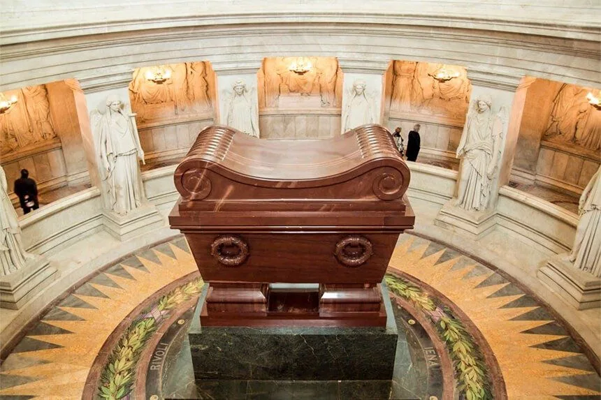 ¿Dónde está enterrado Napoleón?