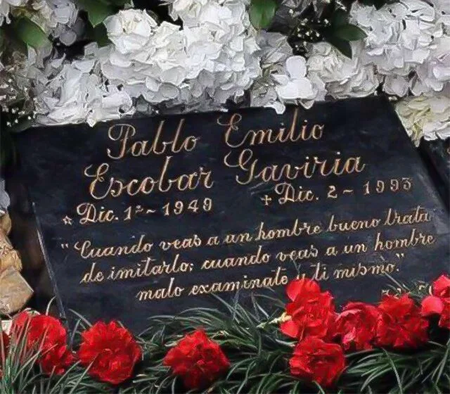 Epitafios de famosos: frases célebres en lápidas históricas