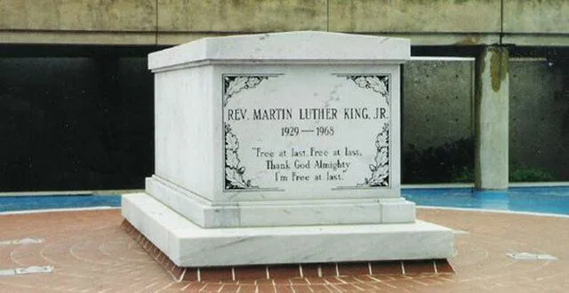 Image 9: Tumba de Martin Luther King