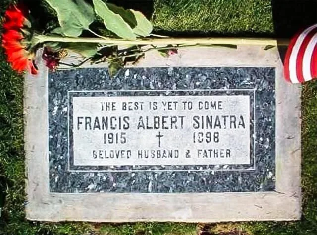 Image 23: Lápida de Frank Sinatra